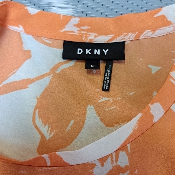 DKNY Sleeveless Tropical Print Top - Picture 7 of 11